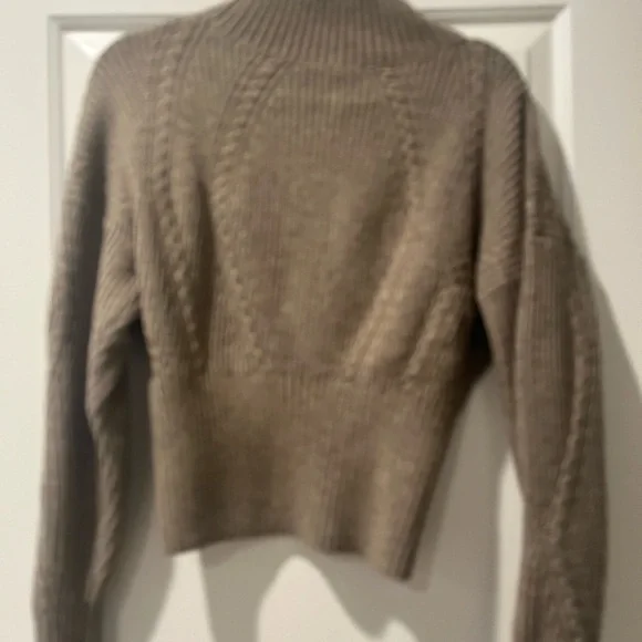 White House black market Women's Tan Cable Knit Sweater medium new - Picture 6 of 7